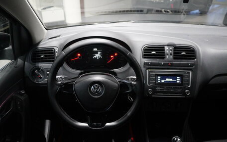 Volkswagen Polo VI (EU Market), 2016 год, 855 000 рублей, 14 фотография