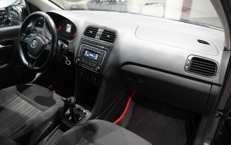 Volkswagen Polo VI (EU Market), 2016 год, 855 000 рублей, 12 фотография