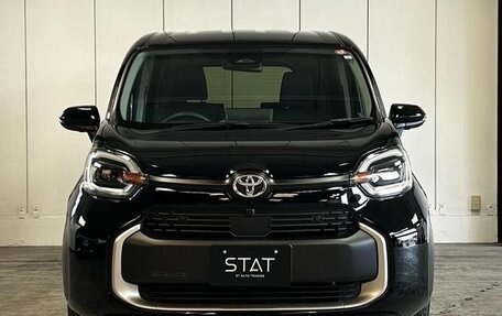 Toyota Sienta, 2023 год, 1 490 060 рублей, 2 фотография