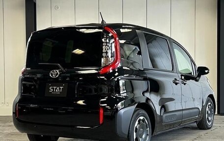 Toyota Sienta, 2023 год, 1 490 060 рублей, 7 фотография