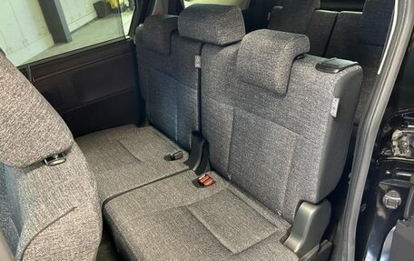 Toyota Sienta, 2023 год, 1 490 060 рублей, 10 фотография