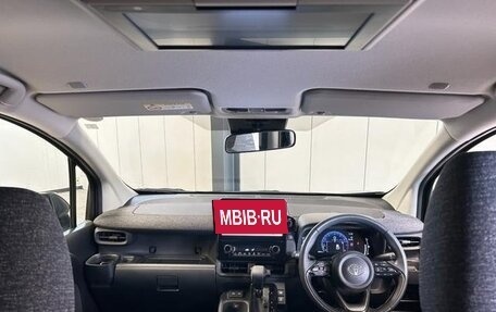 Toyota Sienta, 2023 год, 1 490 060 рублей, 13 фотография