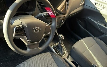 Hyundai Solaris II рестайлинг, 2021 год, 1 600 000 рублей, 3 фотография