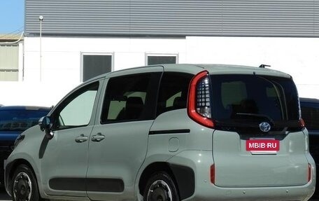 Toyota Sienta, 2023 год, 1 300 060 рублей, 6 фотография