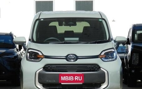 Toyota Sienta, 2023 год, 1 300 060 рублей, 2 фотография