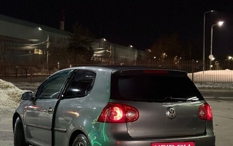 Volkswagen Golf V, 2004 год, 420 000 рублей, 2 фотография