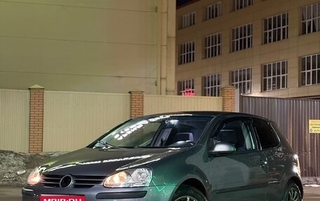 Volkswagen Golf V, 2004 год, 420 000 рублей, 1 фотография