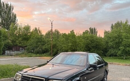 Mercedes-Benz S-Класс, 1996 год, 1 300 000 рублей, 2 фотография