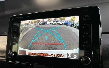 Toyota Yaris, 2022 год, 872 000 рублей, 11 фотография