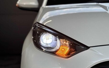 Toyota Yaris, 2022 год, 872 000 рублей, 2 фотография