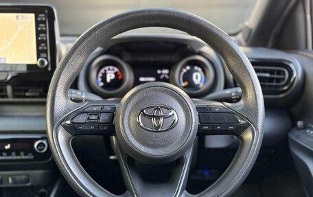 Toyota Yaris, 2022 год, 872 000 рублей, 14 фотография