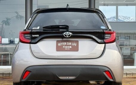 Toyota Yaris, 2022 год, 862 000 рублей, 4 фотография