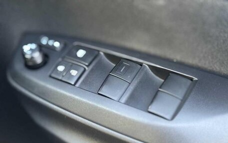 Toyota Yaris, 2022 год, 872 000 рублей, 17 фотография