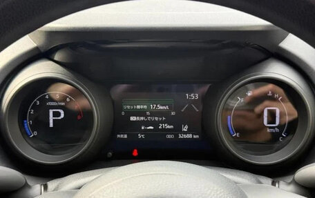 Toyota Yaris, 2022 год, 862 000 рублей, 13 фотография