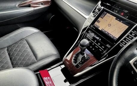 Toyota Harrier, 2018 год, 2 252 000 рублей, 12 фотография