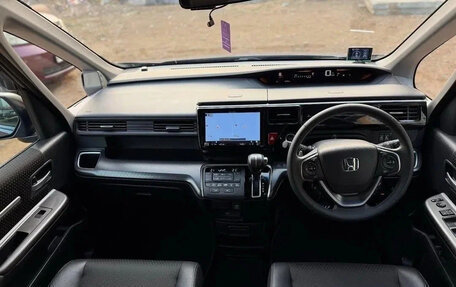 Honda Stepwgn IV, 2022 год, 1 990 060 рублей, 10 фотография