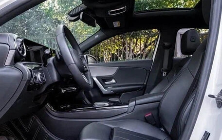 Mercedes-Benz A-Класс, 2022 год, 1 890 060 рублей, 9 фотография