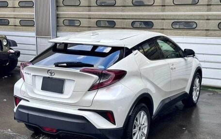 Toyota C-HR I рестайлинг, 2022 год, 1 852 000 рублей, 3 фотография