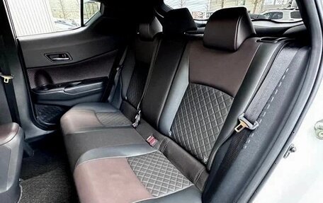 Toyota C-HR I рестайлинг, 2022 год, 1 852 000 рублей, 11 фотография