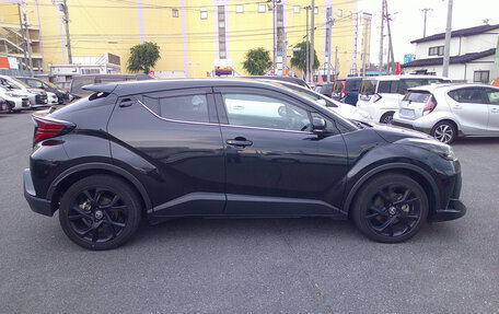 Toyota C-HR I рестайлинг, 2023 год, 2 051 000 рублей, 8 фотография