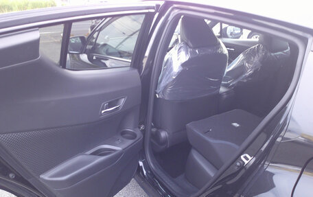 Toyota C-HR I рестайлинг, 2023 год, 2 051 000 рублей, 21 фотография