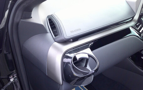 Toyota C-HR I рестайлинг, 2023 год, 2 051 000 рублей, 18 фотография