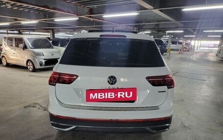 Volkswagen Tiguan II, 2022 год, 2 512 000 рублей, 3 фотография