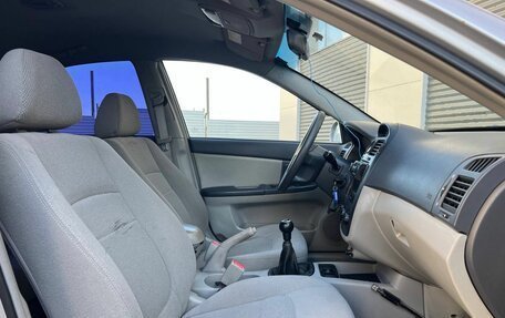 KIA Cerato I, 2005 год, 300 000 рублей, 13 фотография