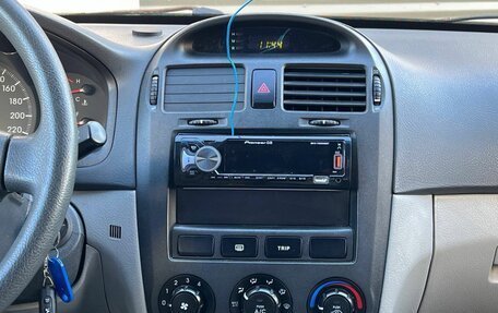 KIA Cerato I, 2005 год, 300 000 рублей, 11 фотография