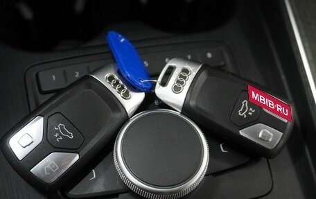 Audi A4, 2019 год, 2 390 000 рублей, 18 фотография