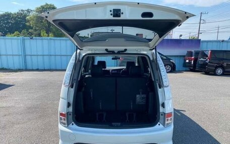 Toyota ISis I, 2016 год, 1 014 000 рублей, 15 фотография