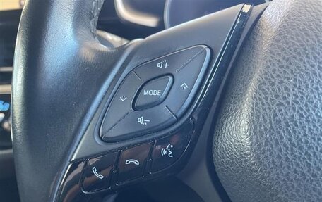 Toyota C-HR I рестайлинг, 2018 год, 1 560 000 рублей, 15 фотография