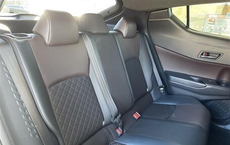 Toyota C-HR I рестайлинг, 2018 год, 1 560 000 рублей, 27 фотография