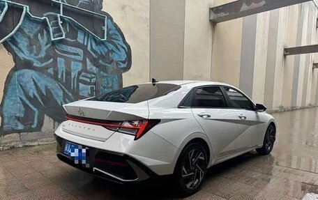 Hyundai Elantra, 2023 год, 1 351 153 рублей, 3 фотография