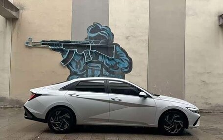 Hyundai Elantra, 2023 год, 1 351 153 рублей, 2 фотография