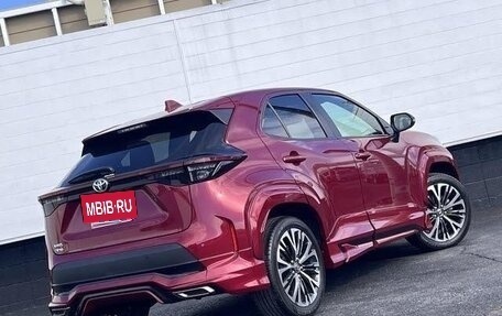 Toyota Yaris Cross, 2023 год, 1 730 333 рублей, 3 фотография