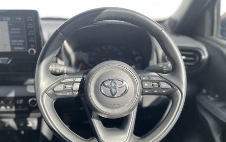 Toyota Yaris Cross, 2023 год, 1 730 333 рублей, 12 фотография