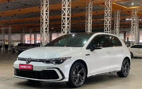Volkswagen Golf VIII, 2023 год, 1 910 888 рублей, 1 фотография