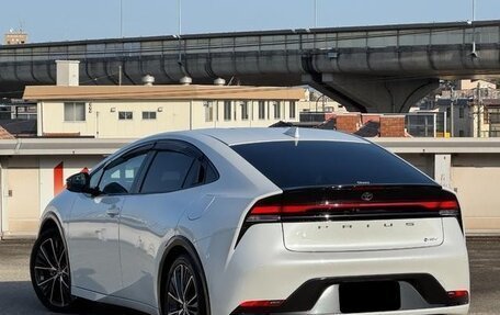 Toyota Prius IV XW50, 2022 год, 2 595 000 рублей, 3 фотография