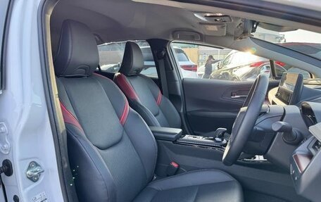 Toyota Prius IV XW50, 2022 год, 2 595 000 рублей, 9 фотография