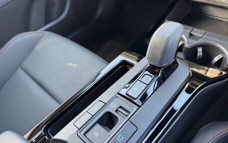 Toyota Prius IV XW50, 2022 год, 2 595 000 рублей, 16 фотография