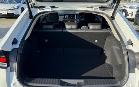 Toyota Prius IV XW50, 2022 год, 2 595 000 рублей, 19 фотография