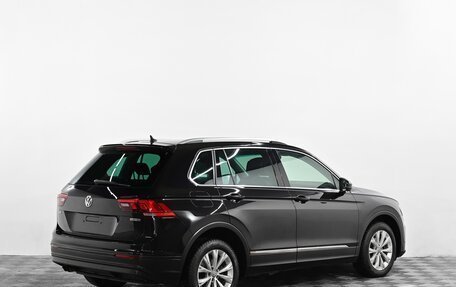 Volkswagen Tiguan II, 2018 год, 2 099 000 рублей, 4 фотография