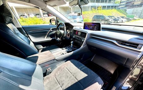 Lexus RX IV рестайлинг, 2018 год, 5 500 000 рублей, 16 фотография