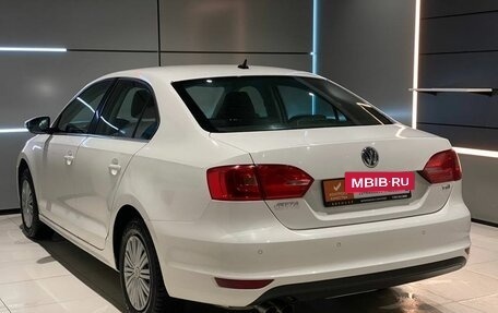 Volkswagen Jetta VI, 2013 год, 988 000 рублей, 3 фотография