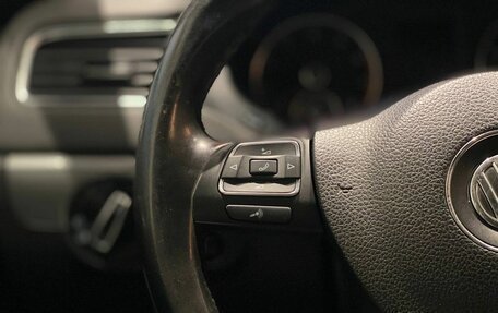 Volkswagen Jetta VI, 2013 год, 988 000 рублей, 11 фотография