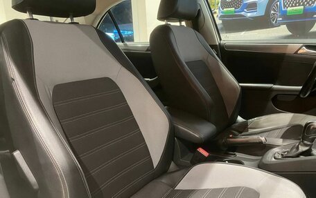 Volkswagen Jetta VI, 2013 год, 988 000 рублей, 16 фотография