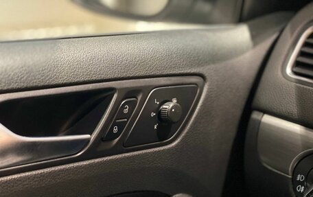 Volkswagen Jetta VI, 2013 год, 988 000 рублей, 13 фотография