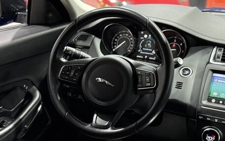 Jaguar E-Pace, 2019 год, 3 600 000 рублей, 10 фотография