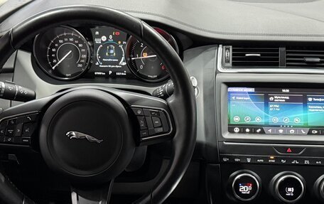 Jaguar E-Pace, 2019 год, 3 600 000 рублей, 13 фотография